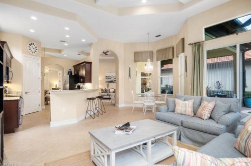 6501 Caldecott Dr, Naples FL  34113-3196 exterior