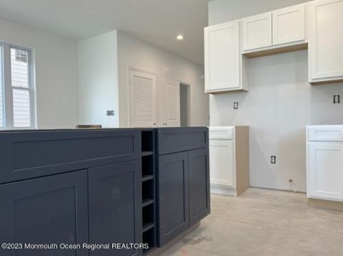 34 Dewitt Ave, Tinton Falls, NJ 07712-6719