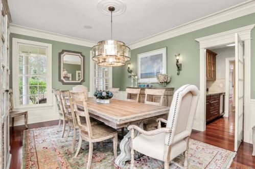 77 Tackora Trl, Ridgefield CT  06877-3028 exterior