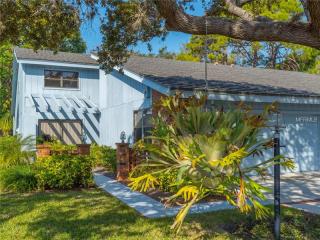 2652 Moss Oak Dr, Sarasota, FL 34231-2930