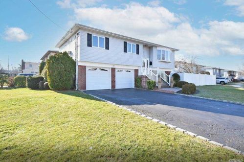 21 Lynn Pl, Bethpage, NY 11714-4336