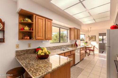 13427 Gemstone Dr, Sun City, AZ 85375-5334