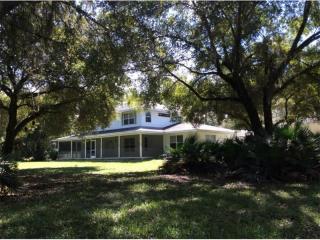 13808 Pine Woods Ln, Sarasota, FL 34240-9046