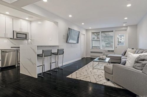 360 Westchester Ave, Rye Brook, NY 10573-3853