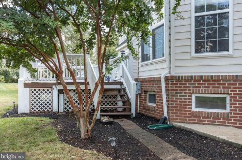 5800 Serengeti Ct, Haymarket VA  20169-3200 exterior