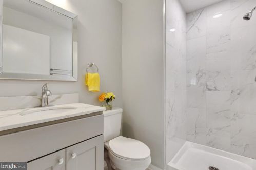 8467 Falling Leaf Rd, Springfield VA  22153-2503 exterior