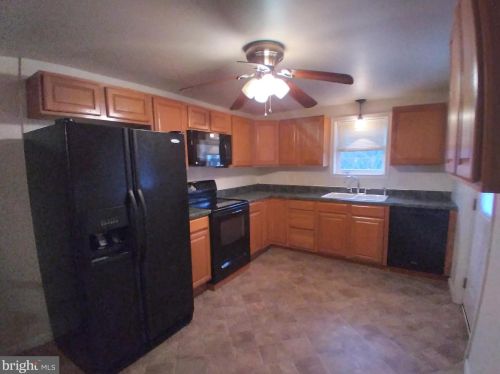 119 Market St, Navy Sup Dpt PA 17055-5555 exterior