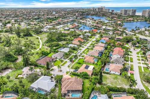 616 Somerset Ct, Marco Island FL  34145-2450 exterior