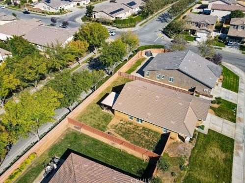 1390 Sweetpea Ln, Beaumont CA  92223-7820 exterior