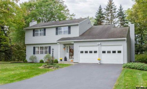4 Patriot Dr, Bethlehem Center, NY 12077-3250