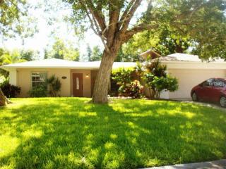 2215 42nd St, Bradenton, FL 34208-7103