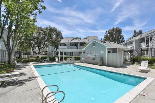 1596 Thornleaf Way, San Jose CA  95131-2968 exterior