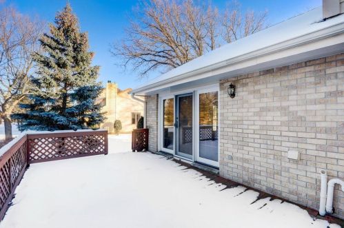 5339 Cambridge Ln, Milwaukee WI 53221-3237 exterior