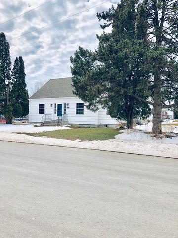 306 2nd St, Sedan, MN 56334-1211