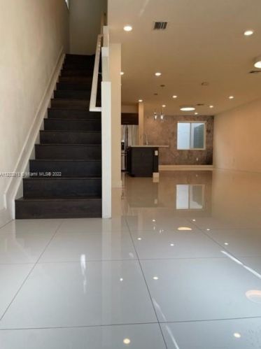6444 103rd Pl, Miami, FL 33178-1324