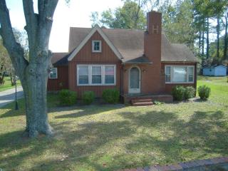 1804 Greenville Blvd, Greenville NC  27834-7003 exterior