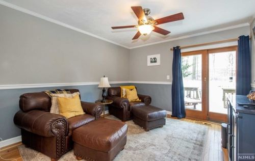 55 Demarest Ave, Oakland NJ  07436-2603 exterior