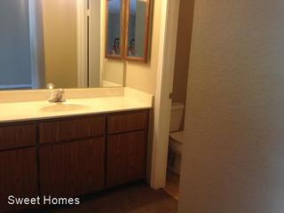 2853 Aquino Dr, Sacramento CA  95833-1472 exterior