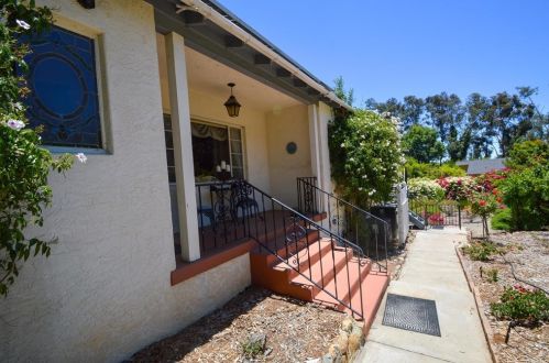 10205 Vista De La Cruz, La Mesa, CA 91941-6859