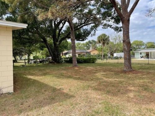 1042 Tortugas Ave, Fort Pierce, FL 34982-4330