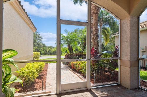 619 Whitfield Way, Fort Pierce, FL 34986-2619