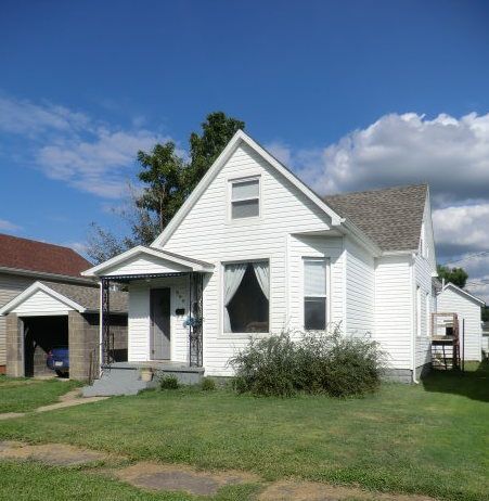 550 Headley St, Middleport, OH 45760-1325