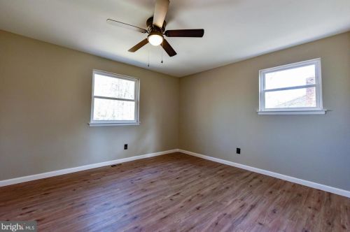 32 Franklin Ave, Berlin Boro NJ  08009-1154 exterior