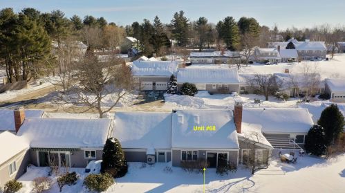 68 Hilltop Pl, New London NH  03257-5410 exterior