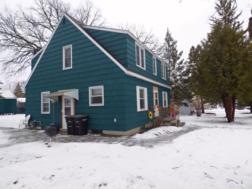314 7th St, Little Falls, MN 56345-2827