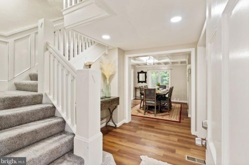 13188 Loyalty Rd, Leesburg VA  20176-6112 exterior