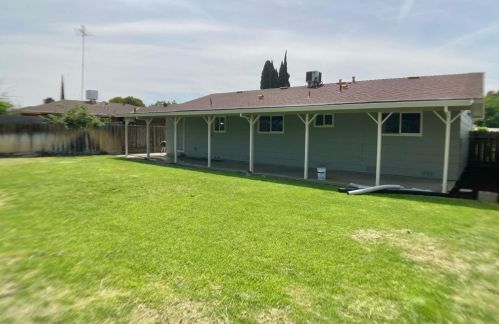7210 Doris Ave, Winton CA  95388 exterior