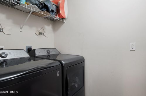 72 Shadow Moss Dr, Beaufort SC  29906-6005 exterior