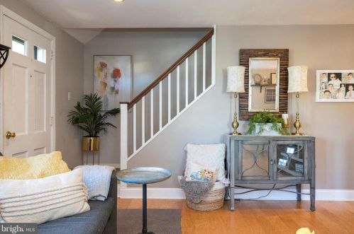 1202 Wedgewood Rd, Flourtown PA  19031-2127 exterior