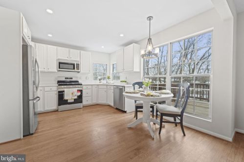 418 Deerpath Ave, Leesburg VA  20175-2517 exterior