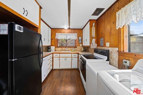 39144 Calle Del Sur, Santa Clarita CA  91390-1006 exterior