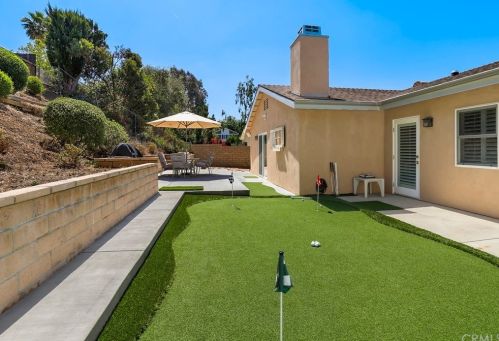 6569 Pinion St, Calabasas CA  91377-1212 exterior