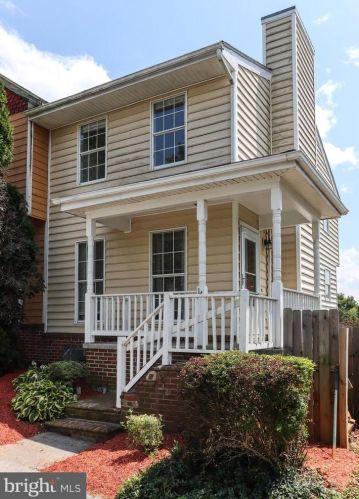 14 Mallard Ct, Charles Town WV  25414-5803 exterior