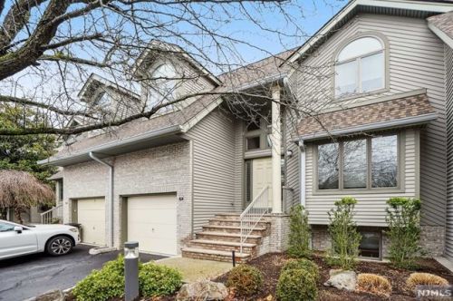 310 Cedar Ct, Norwood, NJ 07648-2007