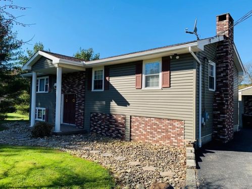 1006 Collinsburg Rd, West Newton, PA 15089-2505
