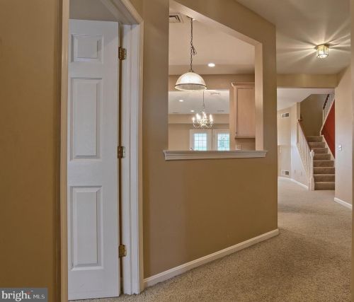 2152 Gelder Park Dr, Hummelstown, PA 17036-7062