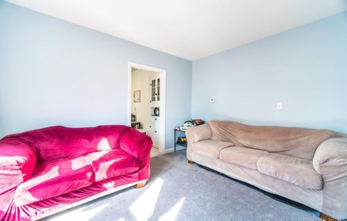 107 Birdsey Ave, Middletown CT  06457-4302 exterior