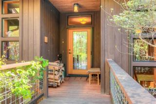 295 Granite St, Ashland, OR 97520-2746