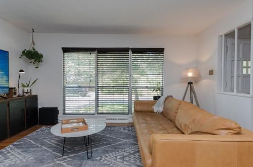 2503 Glenwood Ln, Denton TX  76209-1125 exterior