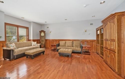 647 Mountain Rd, Sparta NJ  07871-3207 exterior