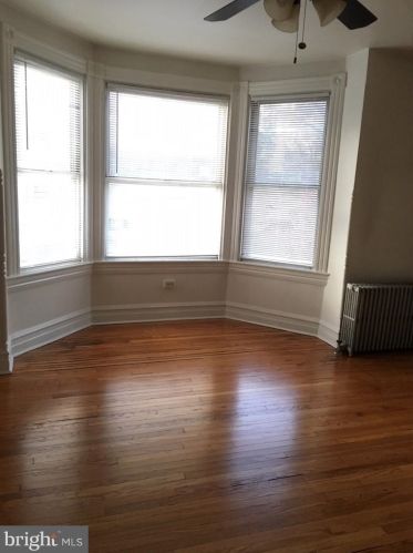 407 College Ave, Lancaster PA 17603-3319 exterior