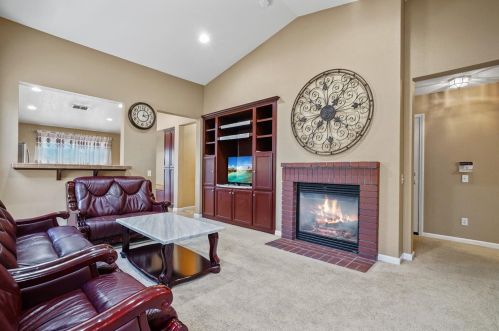 3213 Dewar Ln, Turlock CA  95382-9672 exterior