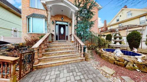 107-14 92nd St, Jamaica, NY 11417-2102