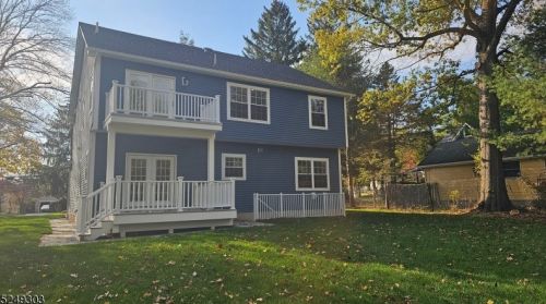 18 Old Stirling Rd, Warren NJ  07059-5810 exterior