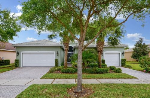 5045 Ruby Flats Dr, Wimauma, FL 33598-4005