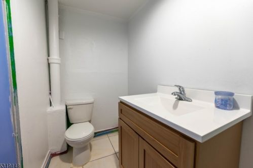 224 Chestnut St, Newark NJ 07105-1576 exterior